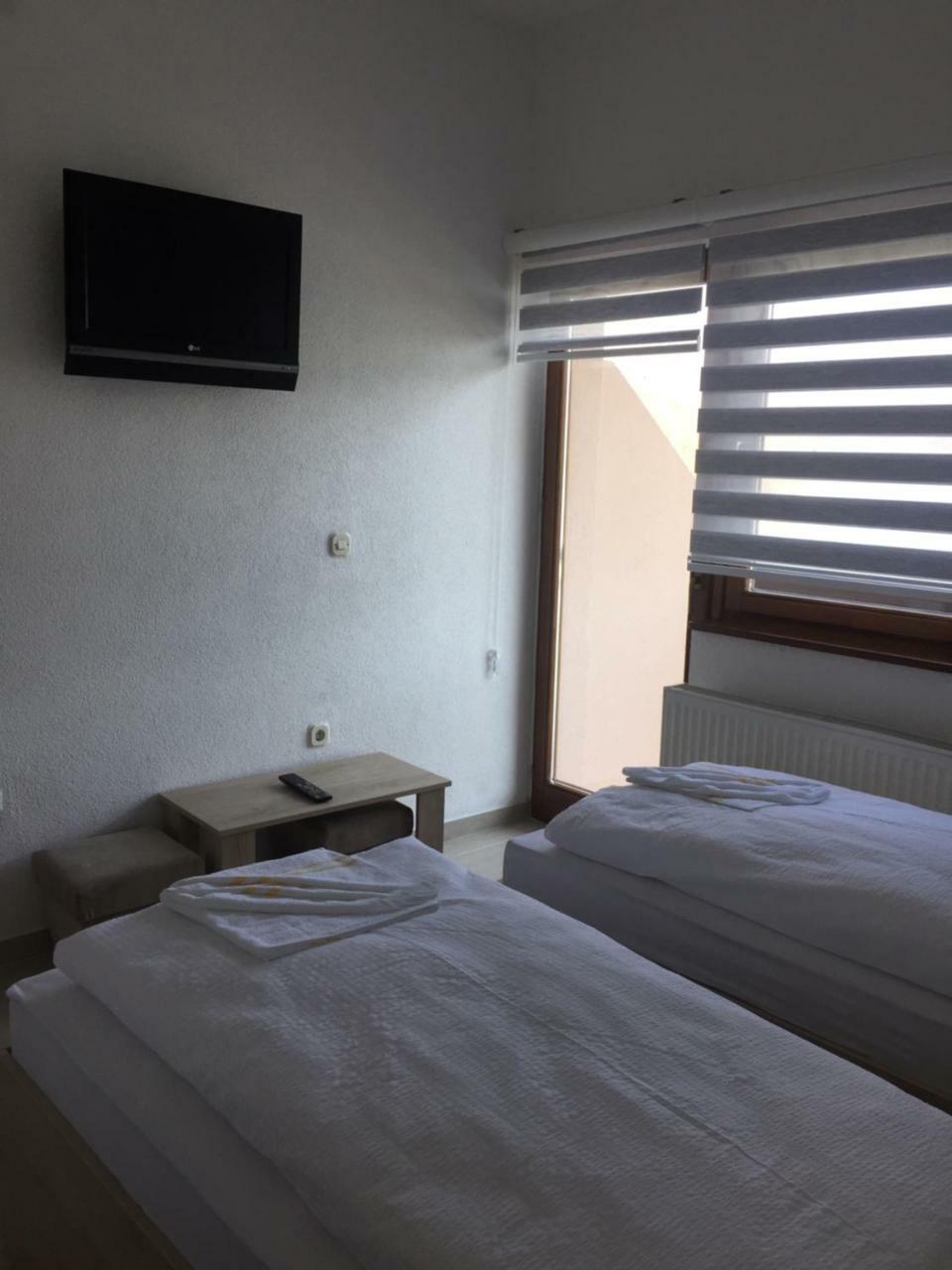 Pansion Asim Bed & Breakfast Jablanica Bagian luar foto