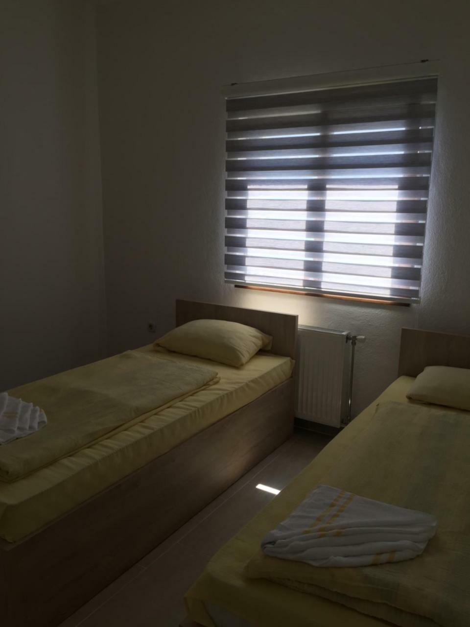 Pansion Asim Bed & Breakfast Jablanica Bagian luar foto